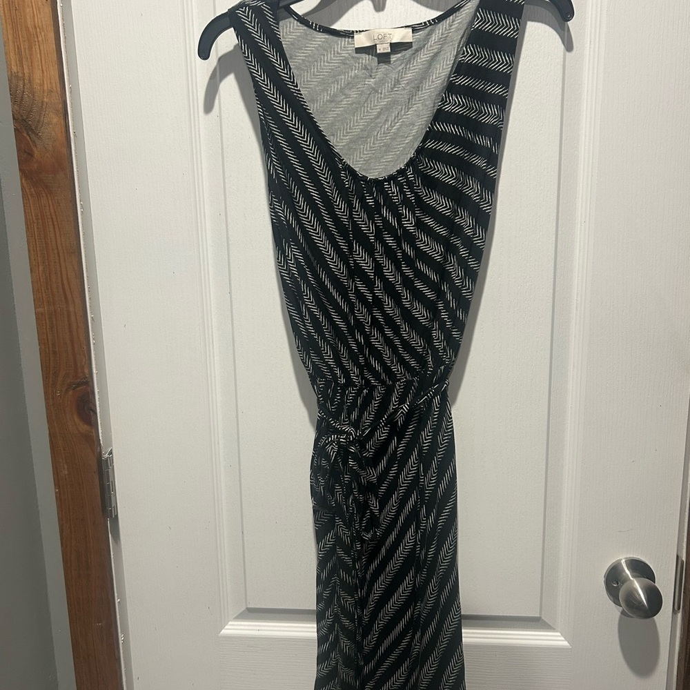 LOFT Black and White Chevron Maxi Dress Sz M SKU 444